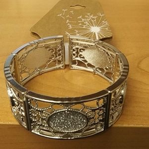 Silver tone Bracelet (Brand New)
